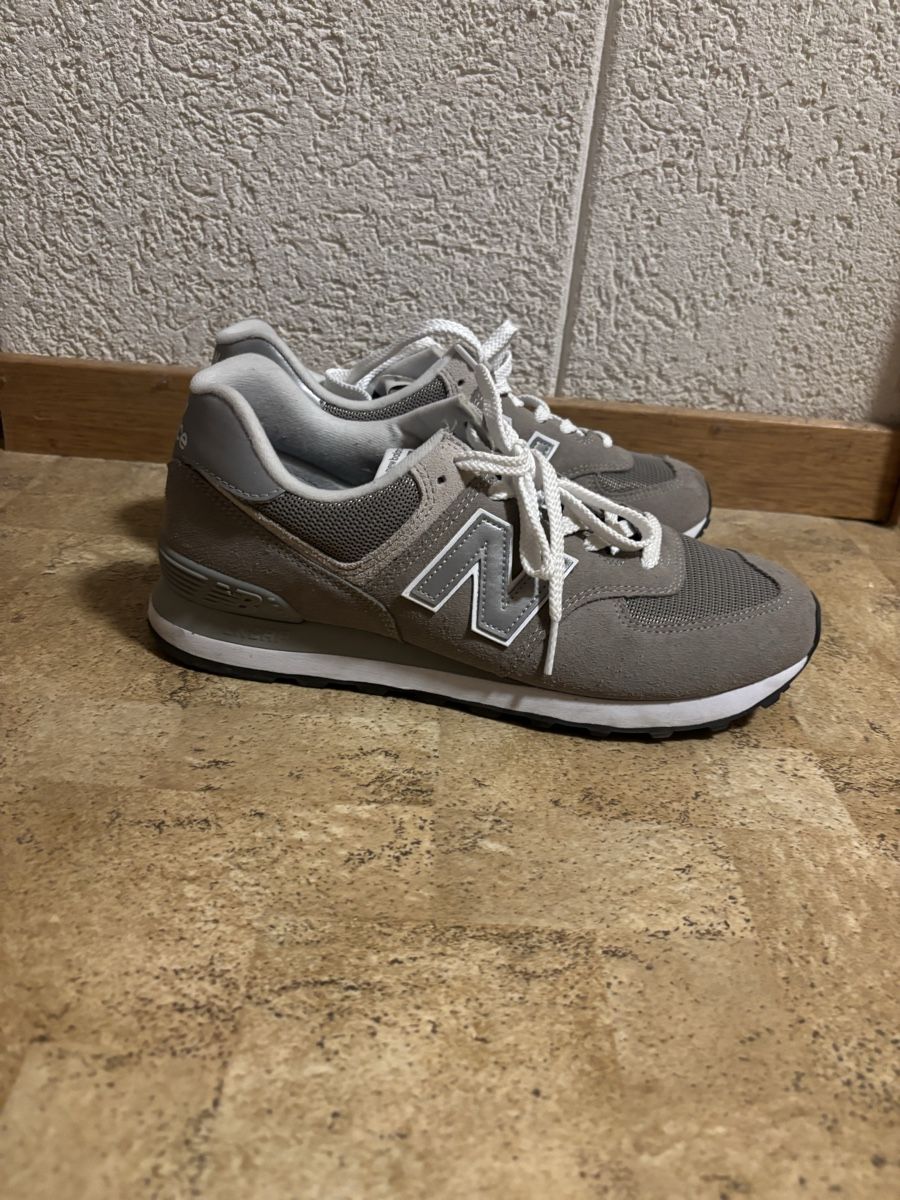 New Balance Scarpe da uomo: New Balance Schuhe 42.5 – Usato da Wünnewil venduto da Lyman444 4