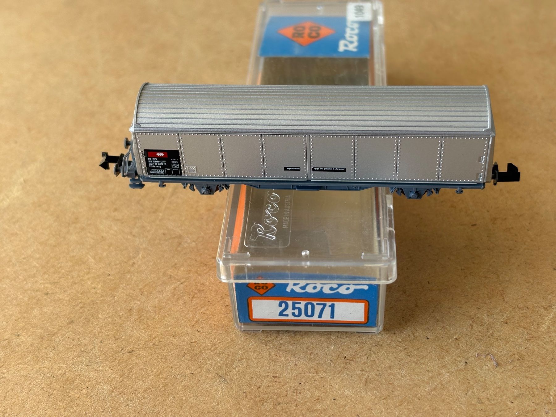 Roco Modellini di ferrovie: Roco 25071 Hbils Grau SBB – Nuovo e nell'imballaggio originale da Hauterive NE venduto da eriamch