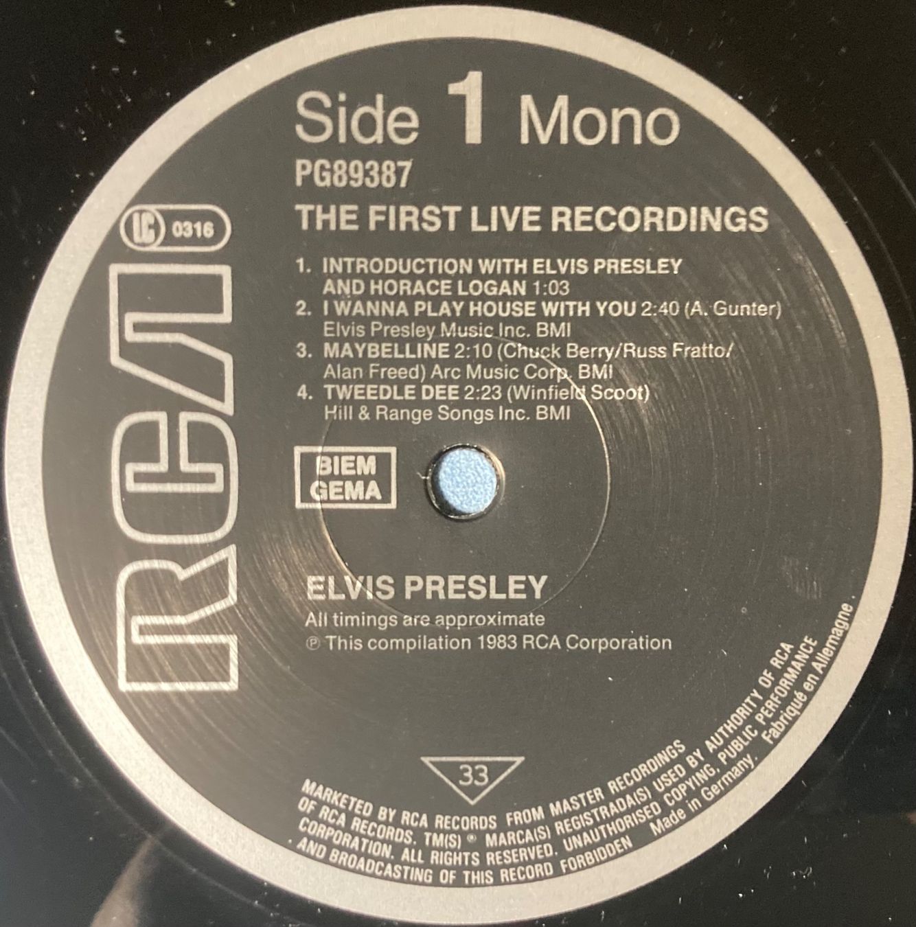 Dischi in vinile: ELVIS PRESLEY - THE FIRST LIVE RECORDINGS – Usato da Poliez-Pittet venduto da Newtown-Records 2