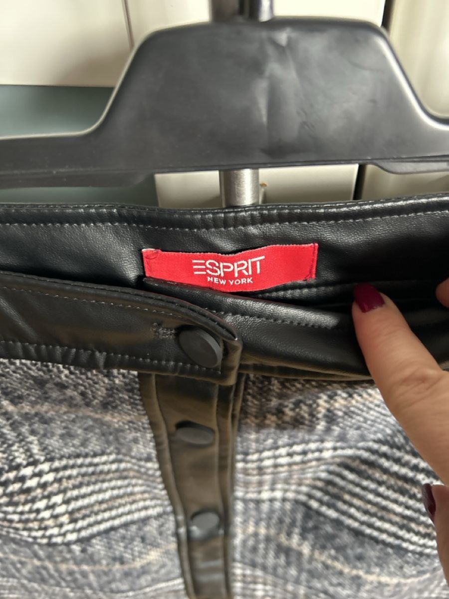 Esprit Gonne: Esprit Rock Gr.38 – Nuovo (secondo la descrizione) da Oberdorf BL venduto da Luka02 1