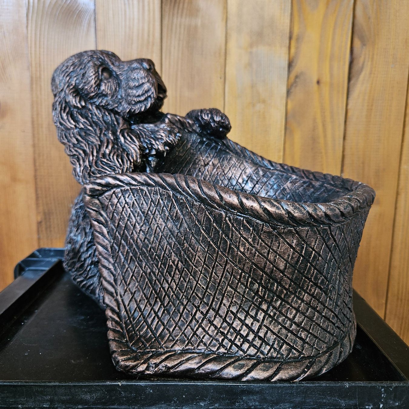 Statuette: Hund mit Korb Dekoration Gartenfigur Gibs oder Kunstgibs neu – Nuovo (secondo la descrizione) da St.Gallenkappel venduto da RocknSkull 2
