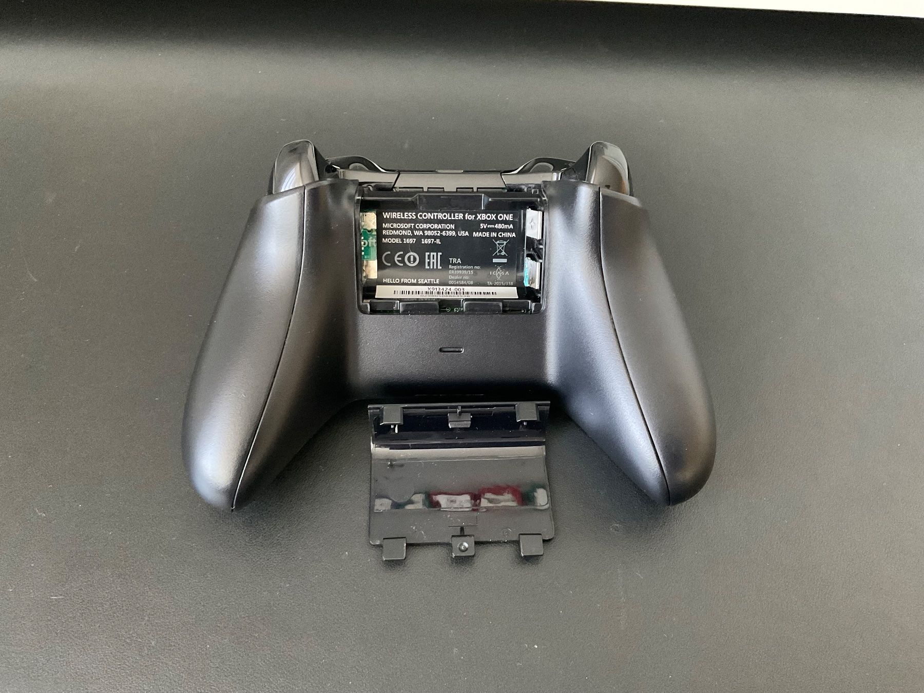 Controller: Xbox One Controller schwarz guter Zustand – Usato da Luzern venduto da Rbetty 2