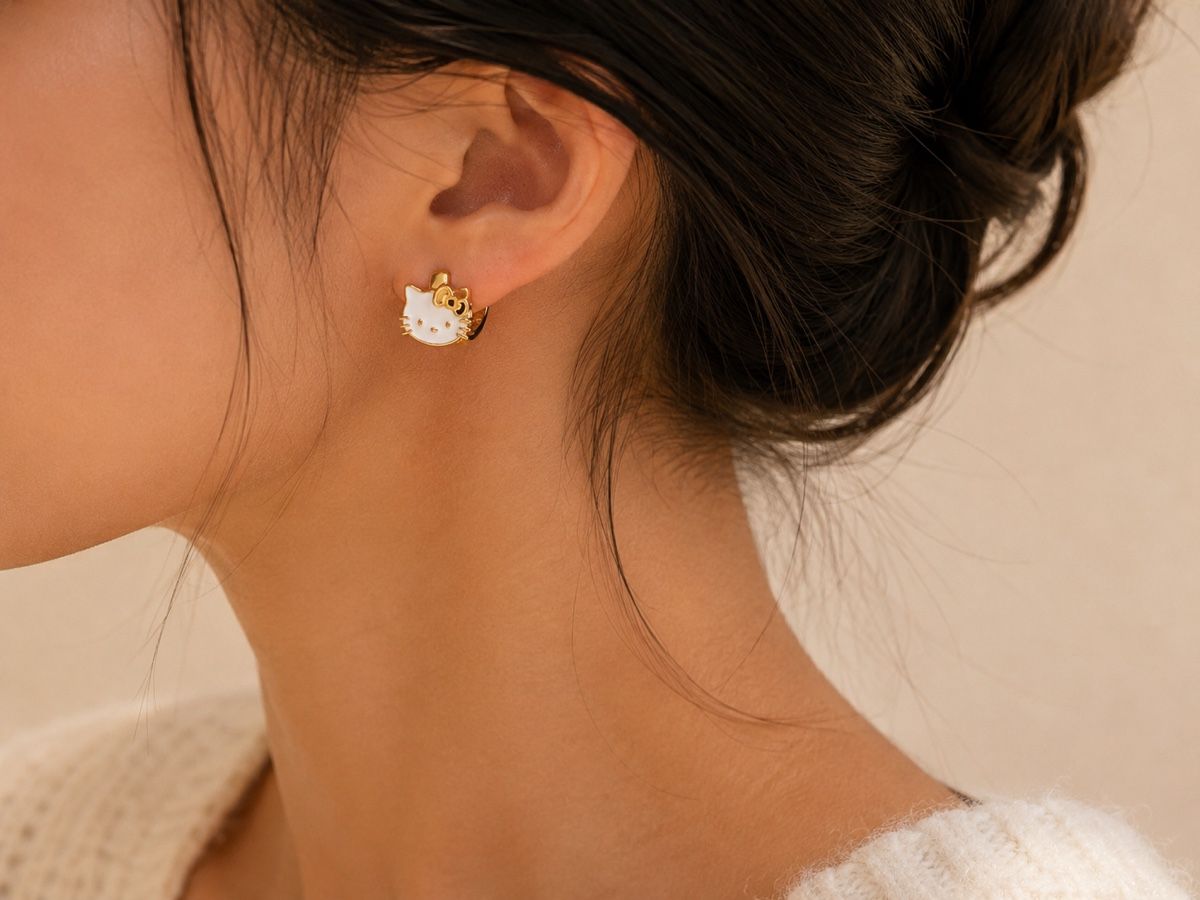 Ohrringe & -stecker: Hello Kitty Hoops – Neu und originalverpackt aus Zürich von MML 1