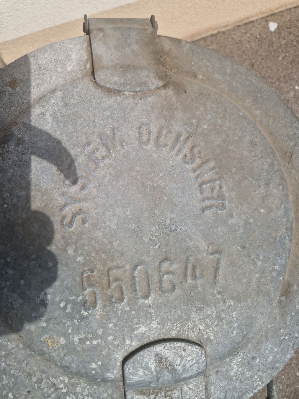 Altro per la casa: Zink Eimer mit Deckel, Ochsner, 35 Liter – Usato da Mörigen venduto da Clio111 5