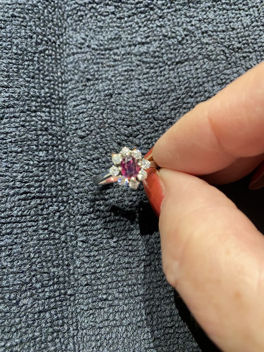 Bagues: Ring Weissgold 750, Rubin mit Brillanten – D'occasion à Suhr par weDie007 5