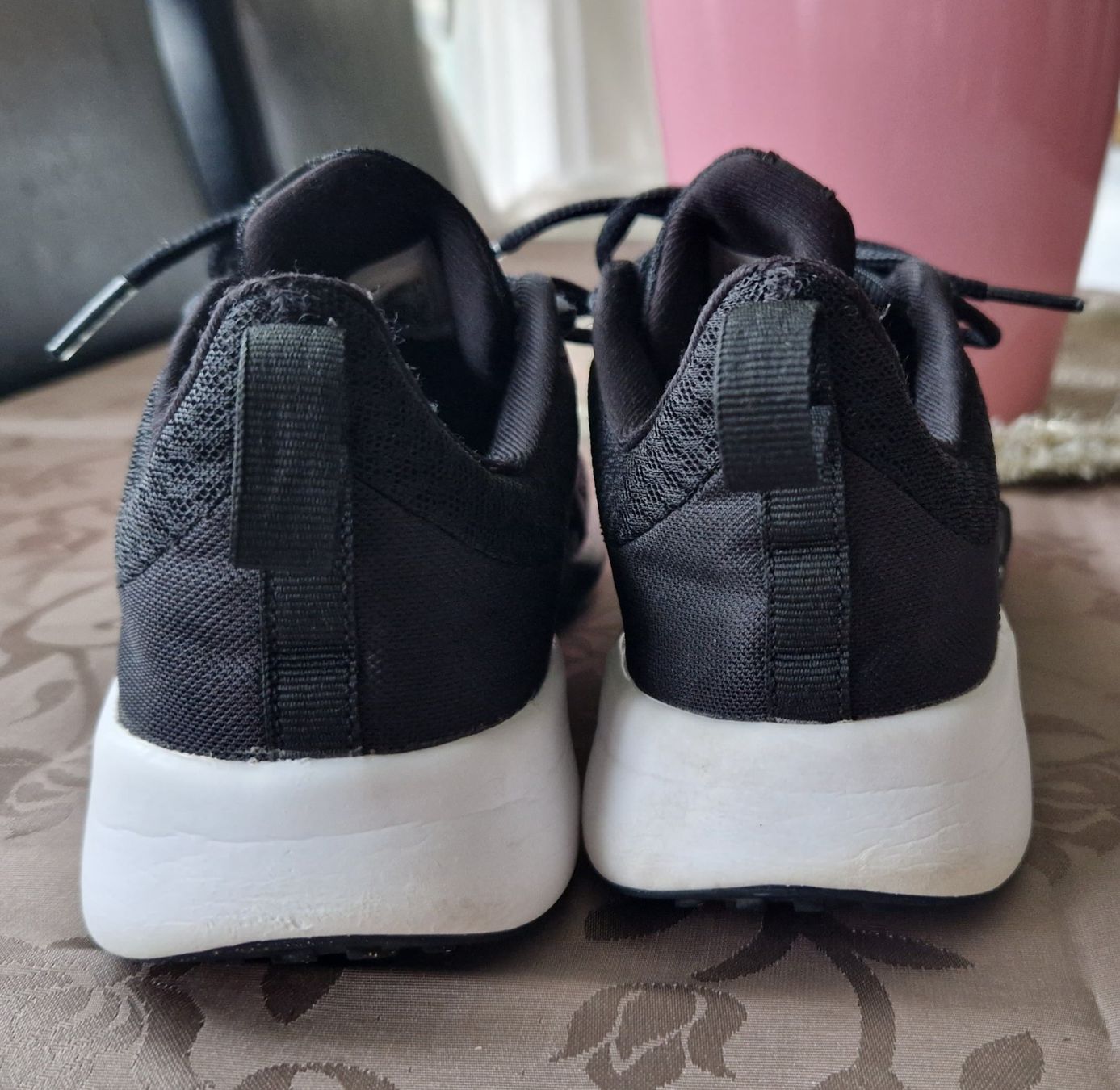 Nike Scarpe da donna: Nike Schuhe Grösse 38 Schwarz – Usato da Zürich venduto da sirstians000 2