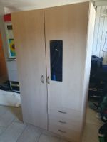Kleiderschrank