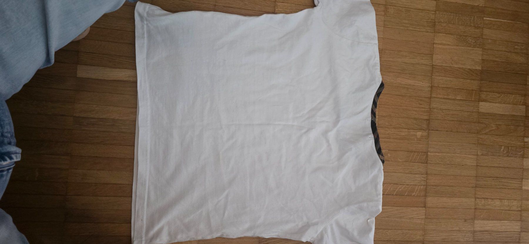 Burberry T-shirts: Burberry t shirt – D'occasion à Oberglatt ZH par ros_w89m 4