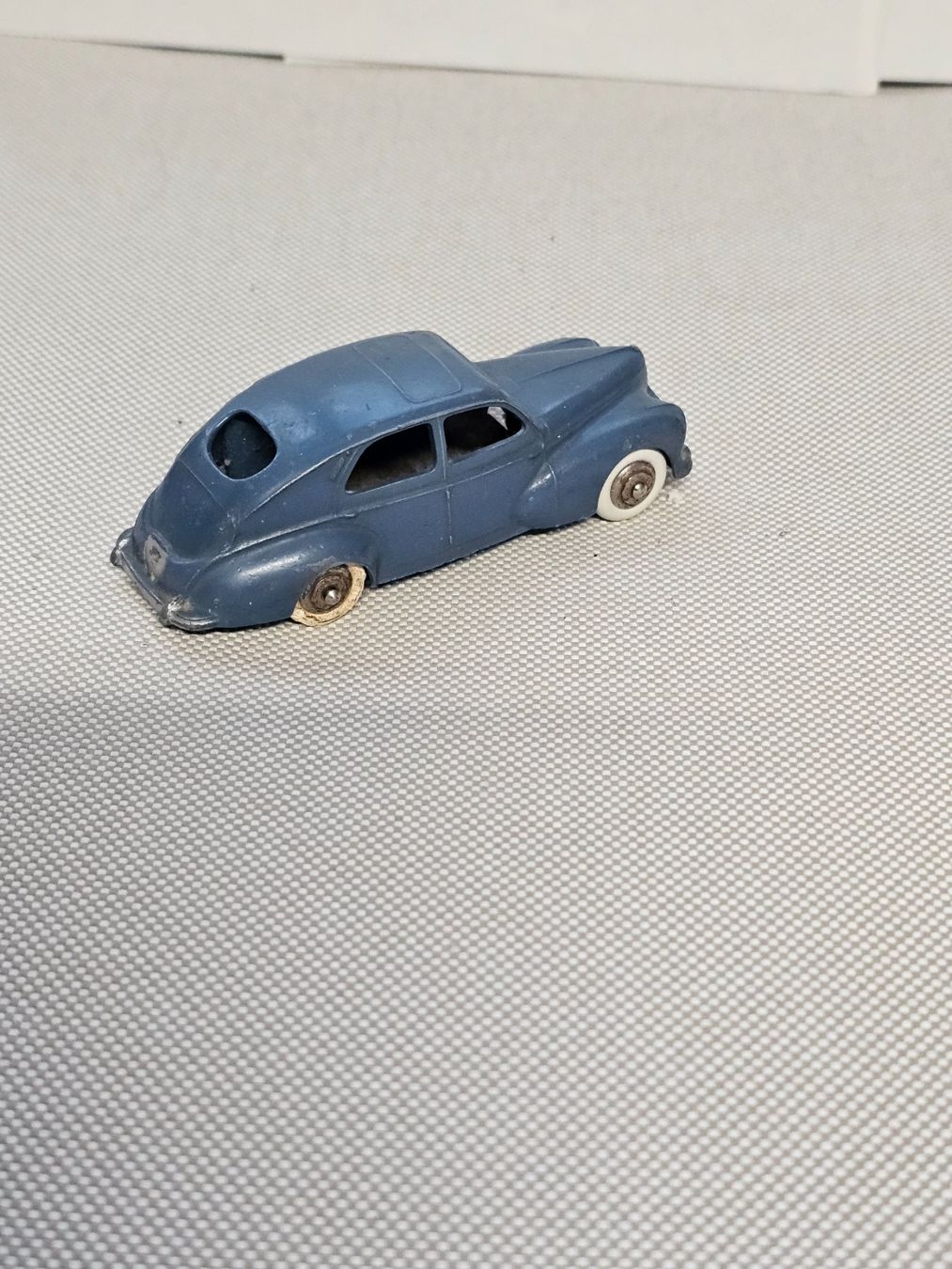 Dinky Toys Modellini d'auto: Dinkyy Peugeot 203 – Usato da Starrkirch-Wil venduto da easygo13 1