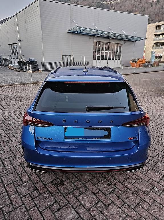 Autos: Skoda Octavia 2.0 TDI RS 4x4 – Gebraucht aus Triesen von Komatsu12 1