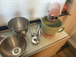 Küchenmaschine KitchenAid rosa mit Zubehör gebrauchter Zusta