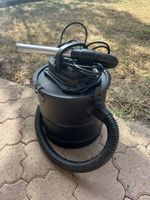 Aschesauger schwarz mit Schlauch und Filter gebraucht