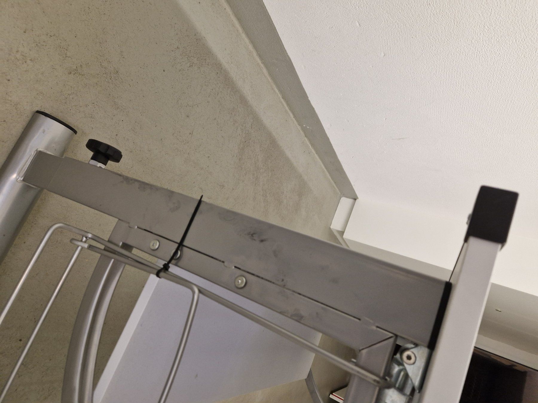 Bureaux: Kinder Pult – D'occasion à Winkel par Moizi 4