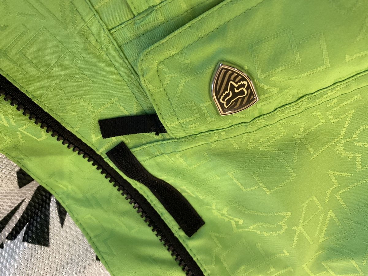 Fox Giacche: Fox Snowboard Jacke Gr XL  – Usato da Birrwil venduto da Bendegriz 7