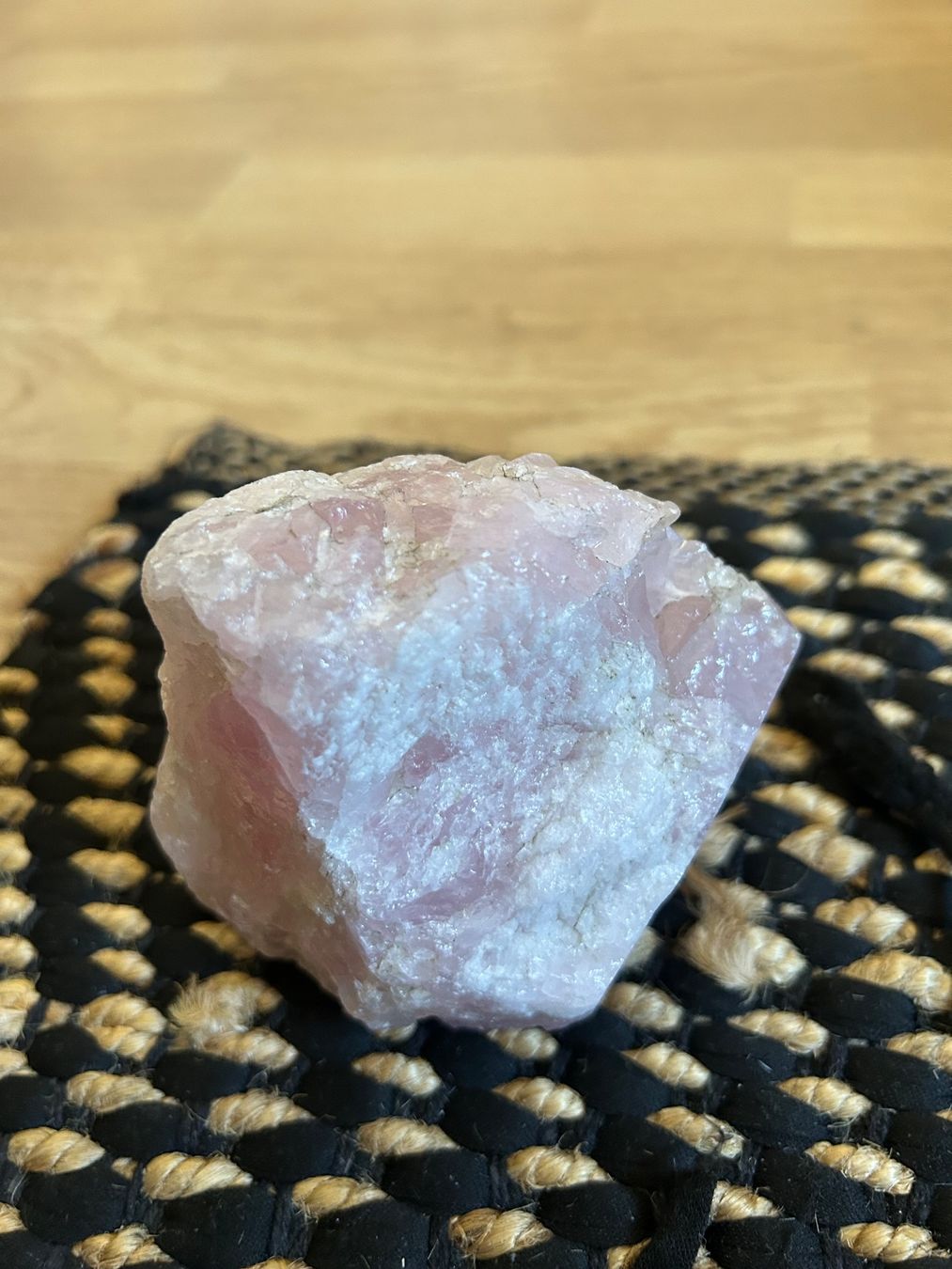 Minerali & Pietre curative: Rosenquarz – Usato da Basel venduto da zoreaaaa 1
