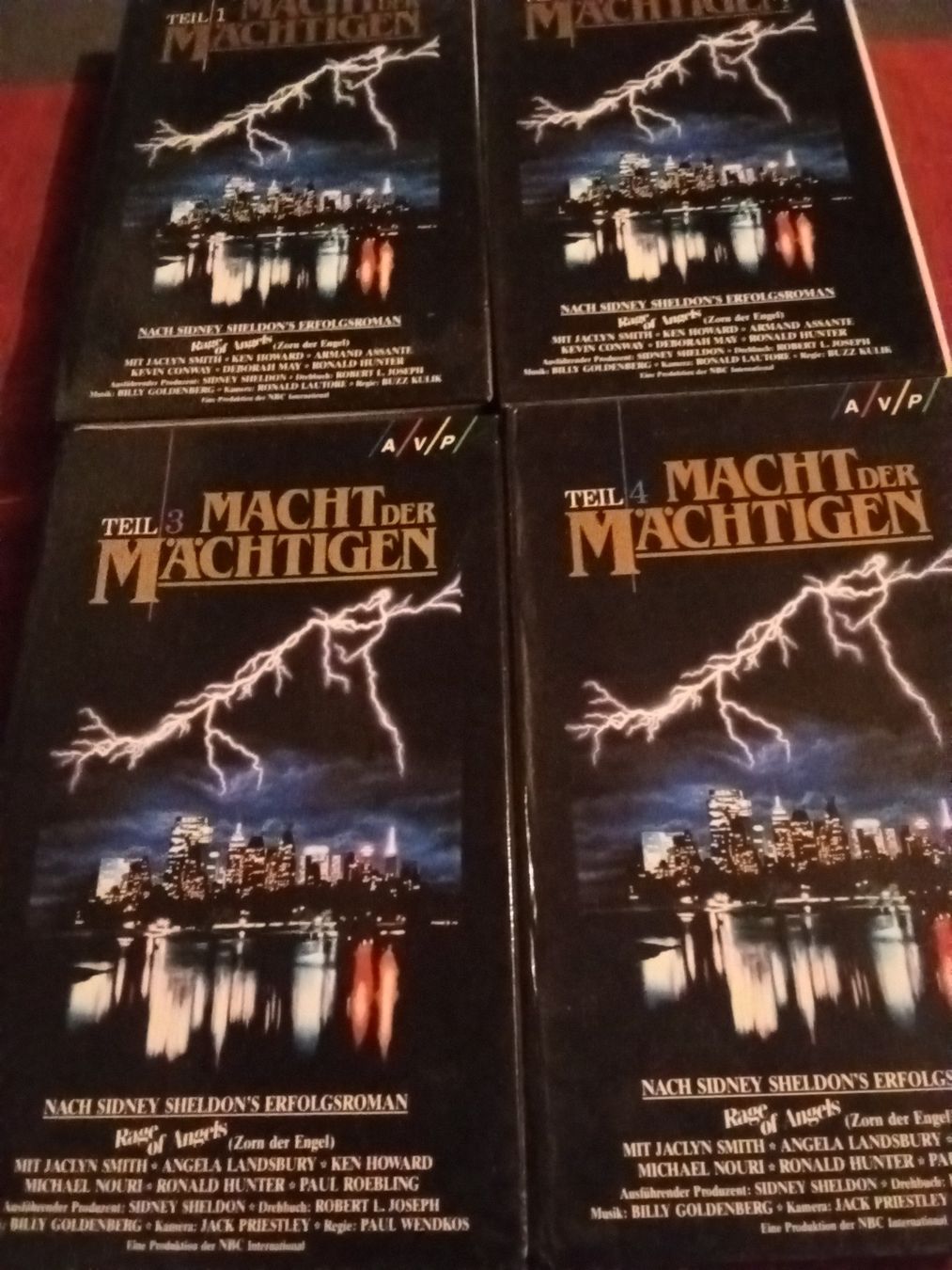 Tutti i VHS: Macht der Mächtigen Teil 1 - Teil 4 VHS – Usato da Remetschwil venduto da Hofiii