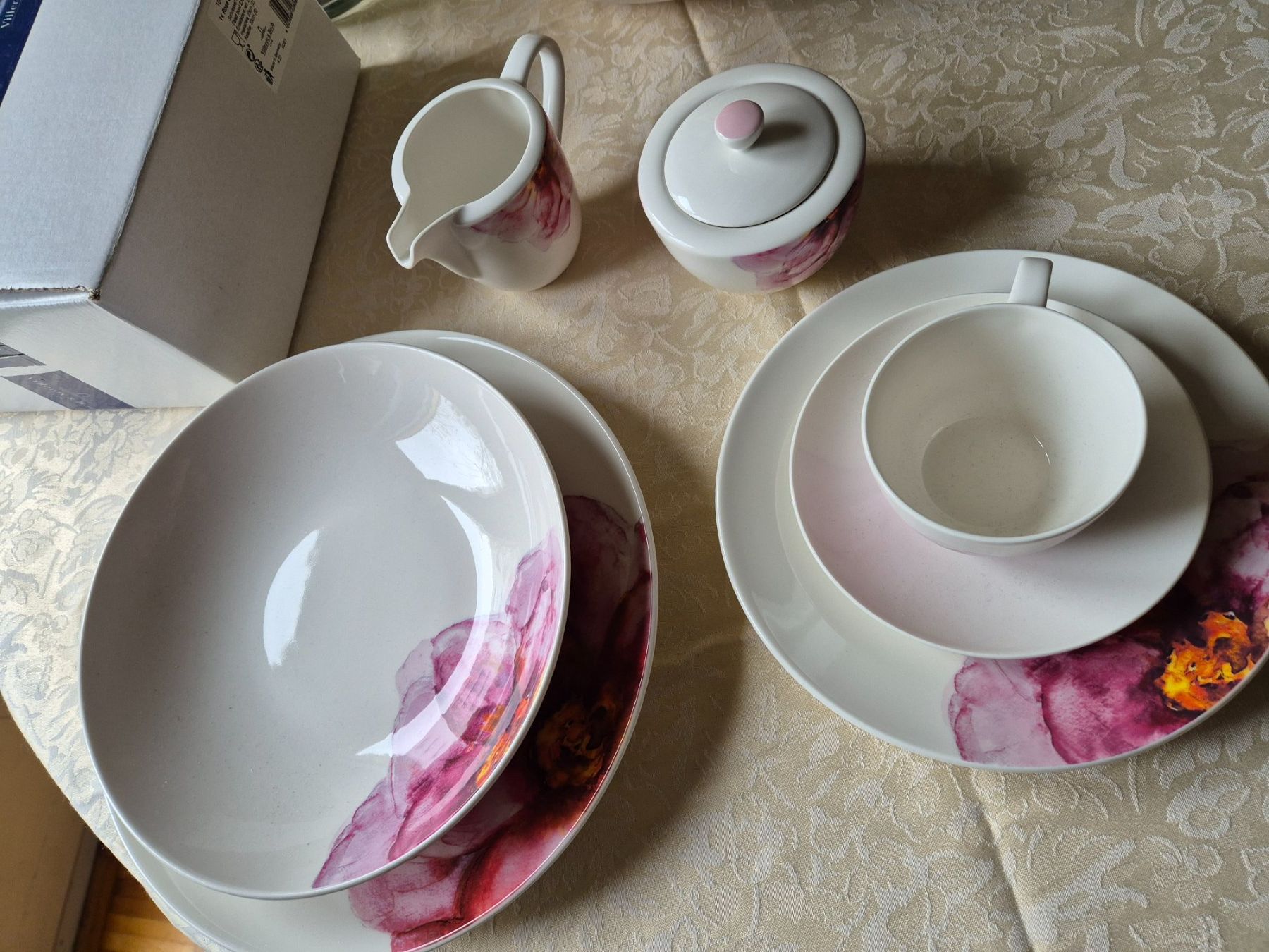 Villeroy & Boch Set di piatti: Geschirrset Rose Garden Villeroy & Boch – Nuovo e nell'imballaggio originale da Zürich venduto da canteiros 1