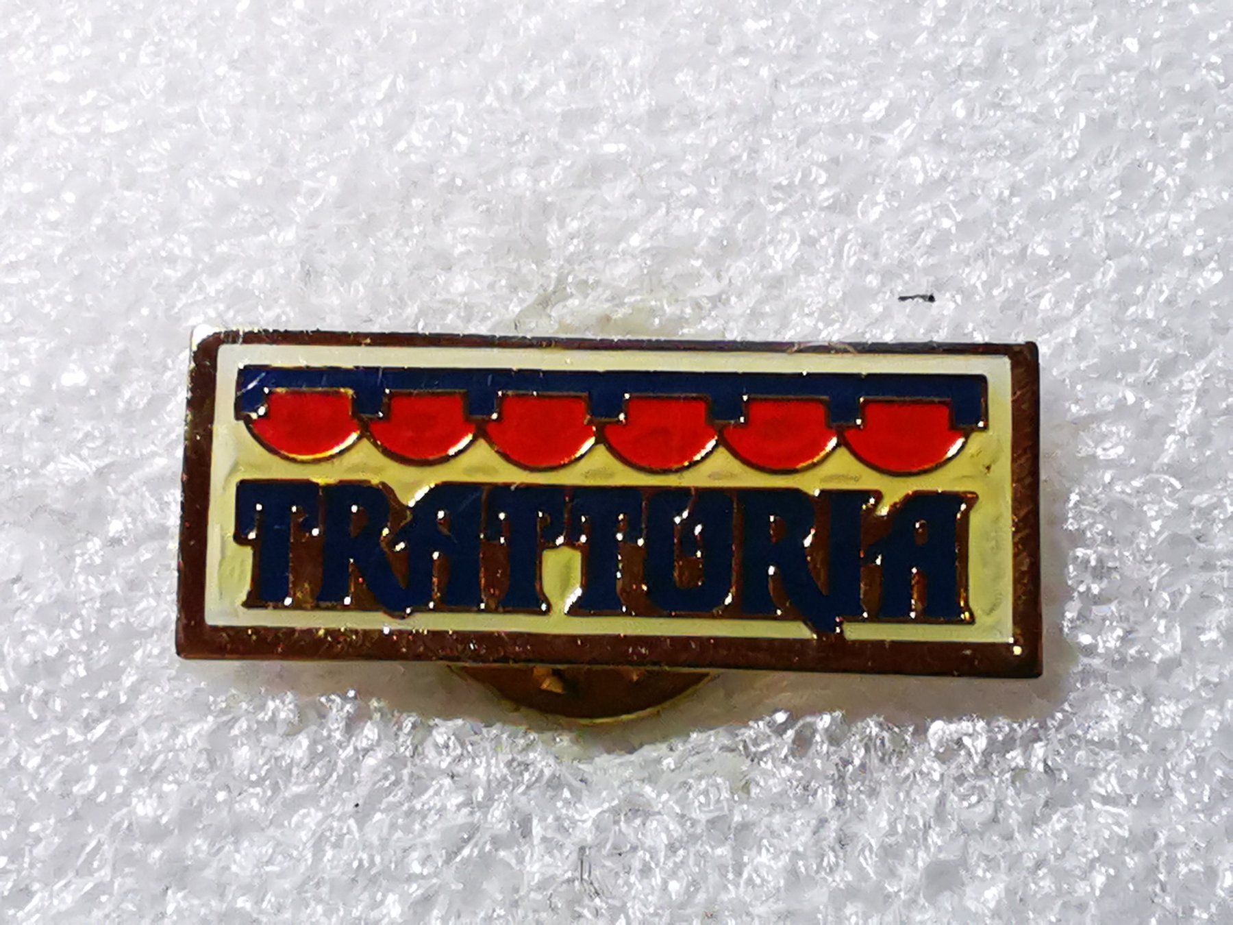Placchette & Badge: Ansteckpin 58: Tratturia – Usato da Oppligen venduto da Pin-Fall-Shop