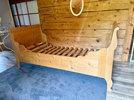 Altes Holzbett 90x200cm