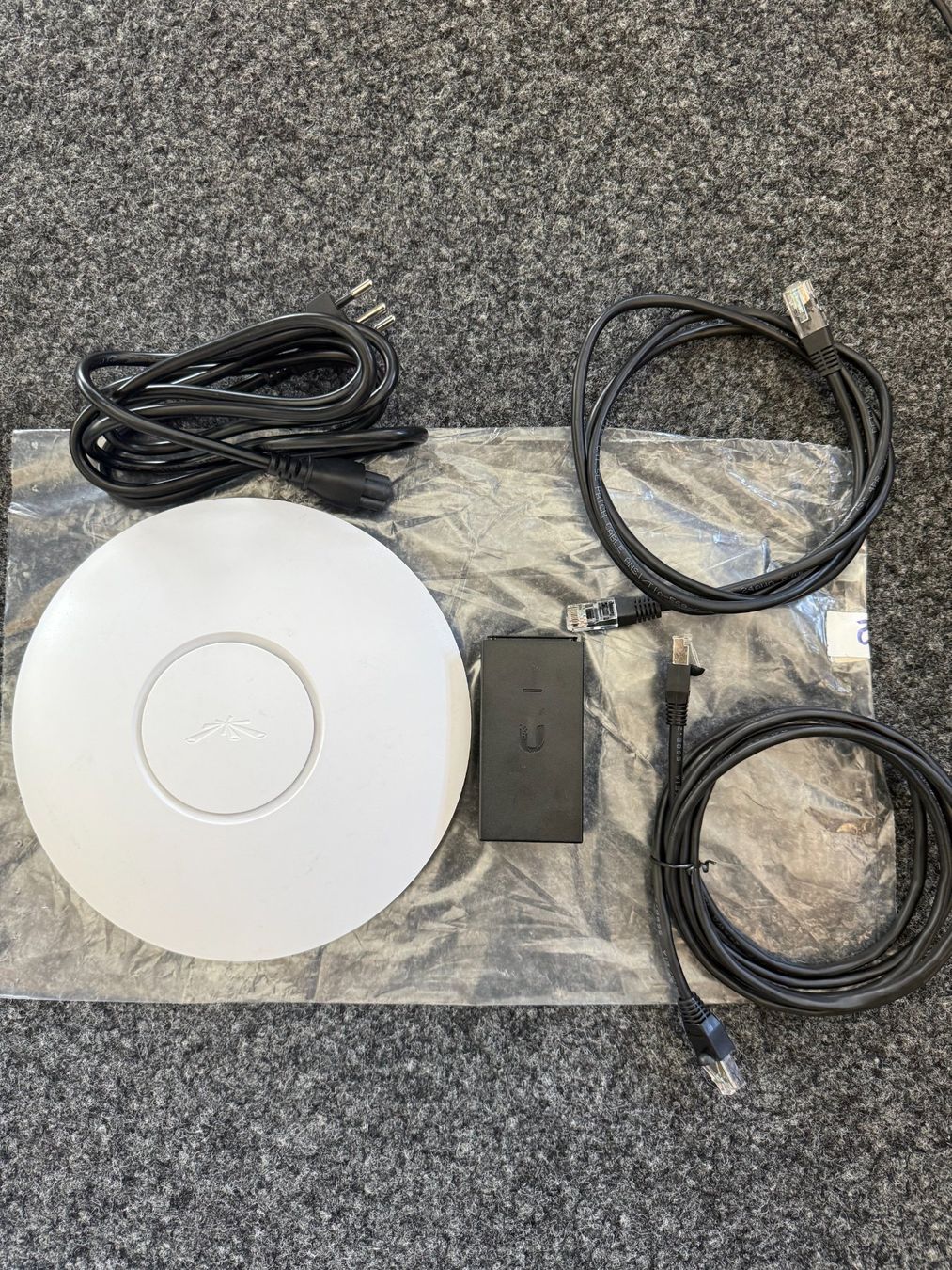 Ubiquiti WiFi: Unifi Access Point (ältere Generation) – Usato da Wohlen AG venduto da VerkaufAargau