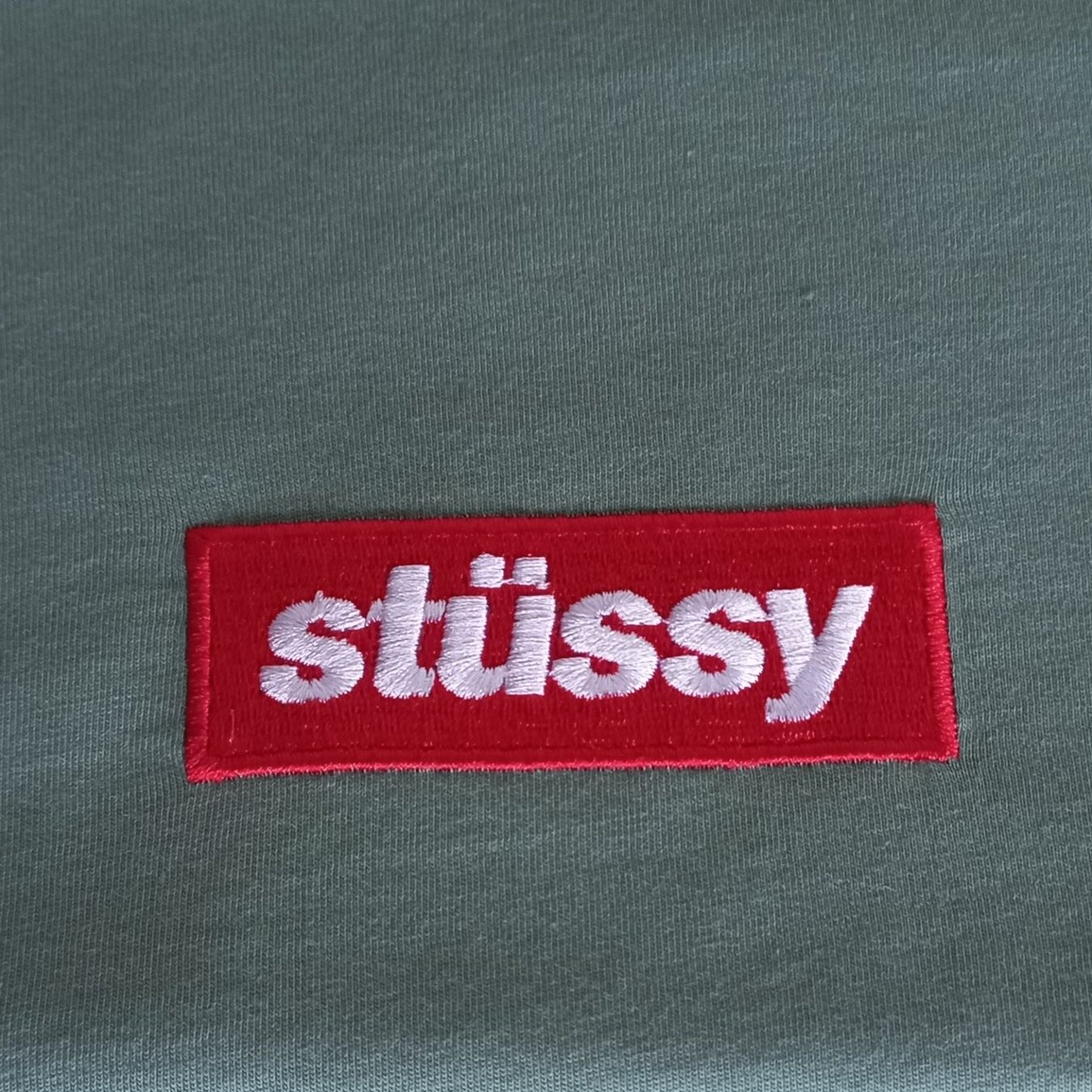 Stüssy T-shirt: Stüssy Box Logo Tee (S) – Nuovo e nell'imballaggio originale da Chamoson venduto da Sapoloshop 1