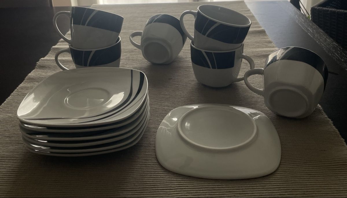 Tazze: Servizio da caffè/tè moderno - 6 tazze e 7 piattini – Usato da S. Pietro venduto da pap_nd2w 1