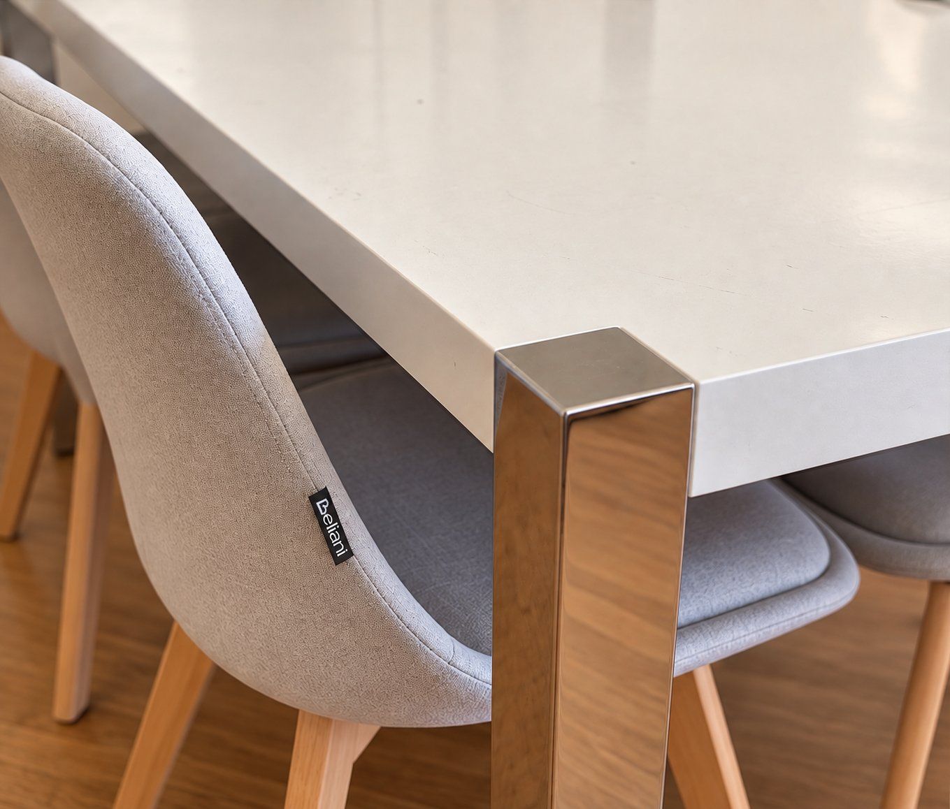 Set di tavolo e panche: Table blanche + 4 chaises Beliani - ensemble salle à manger – Usato da Collex venduto da lpe_zhq9 3