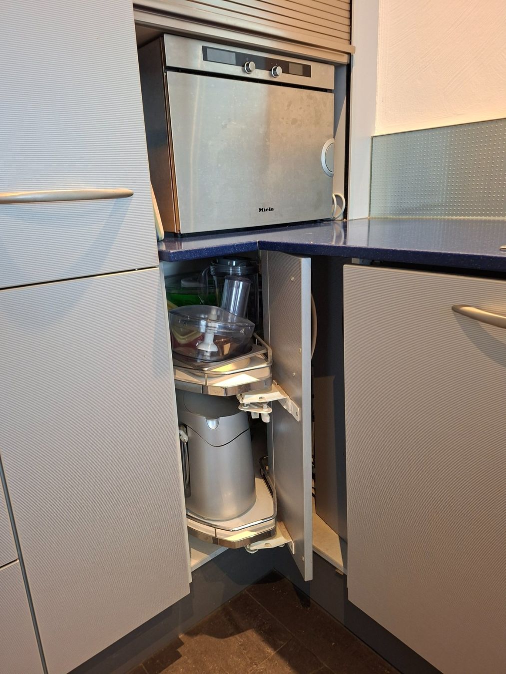 Cucine complete: Einbauküche mit Geräten – Usato da Seengen venduto da Ombre03 7