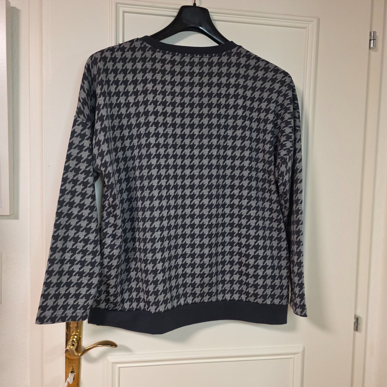 Pullover & Sweatshirts: Pullover mit Hahnentrittmuster – Tchibo Essentials XL – Gebraucht aus Wald ZH von CapLux 5
