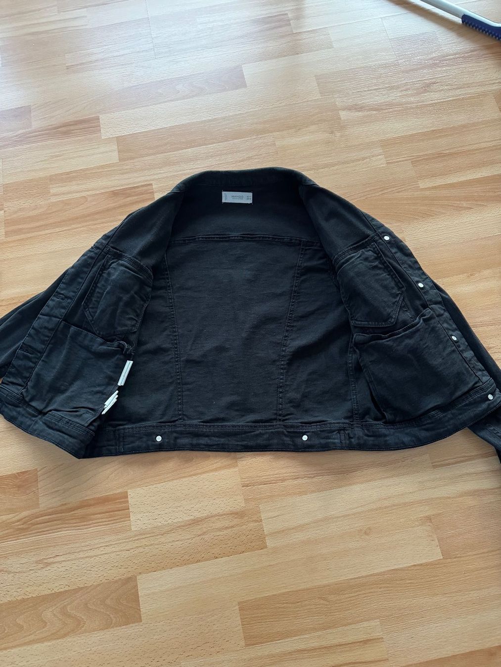 Mango Giacche: Jeansjacke, schwarz, MANGO, Grösse M – Usato da Rorschacherberg venduto da beeechen 1