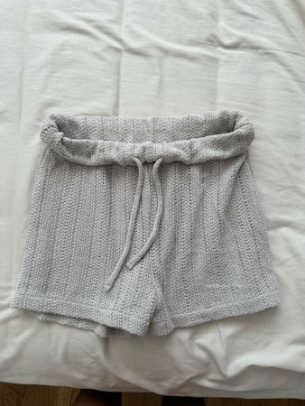 H&M Strick Shorts beige Grösse XS