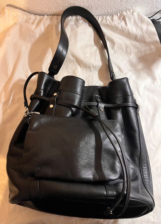 Sac noir en cuir souple LANCEL Paris
