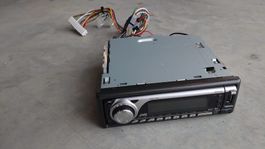 JVC Autoradio KD-G711 mit Kabeln