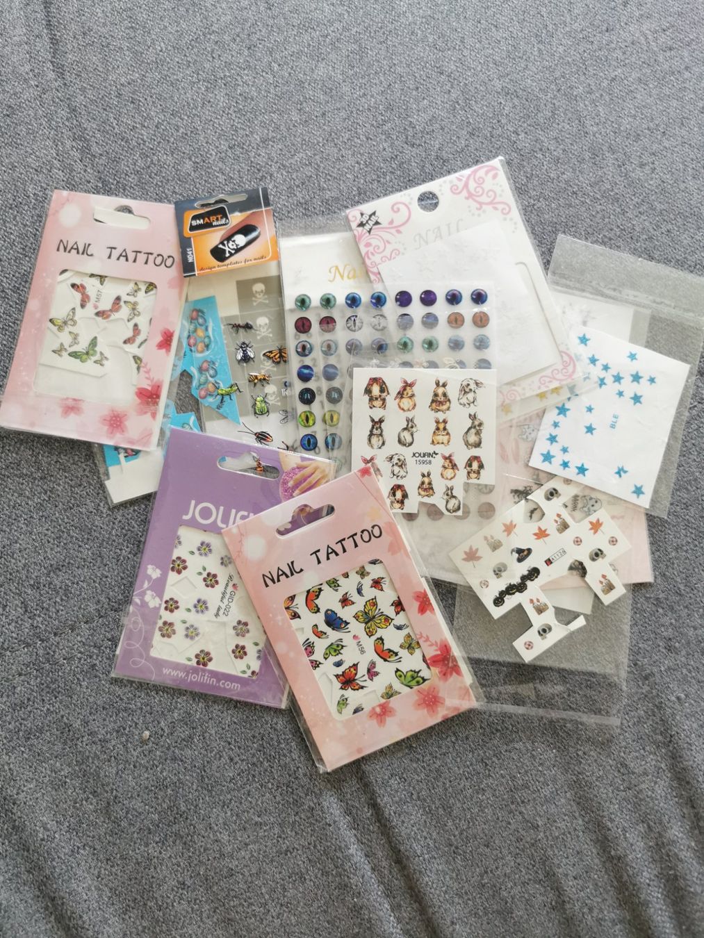 Künstliche Fingernägel: Restbestände Sticker Nailart, Nageldesigns – Gebraucht aus Malters von Wahni81