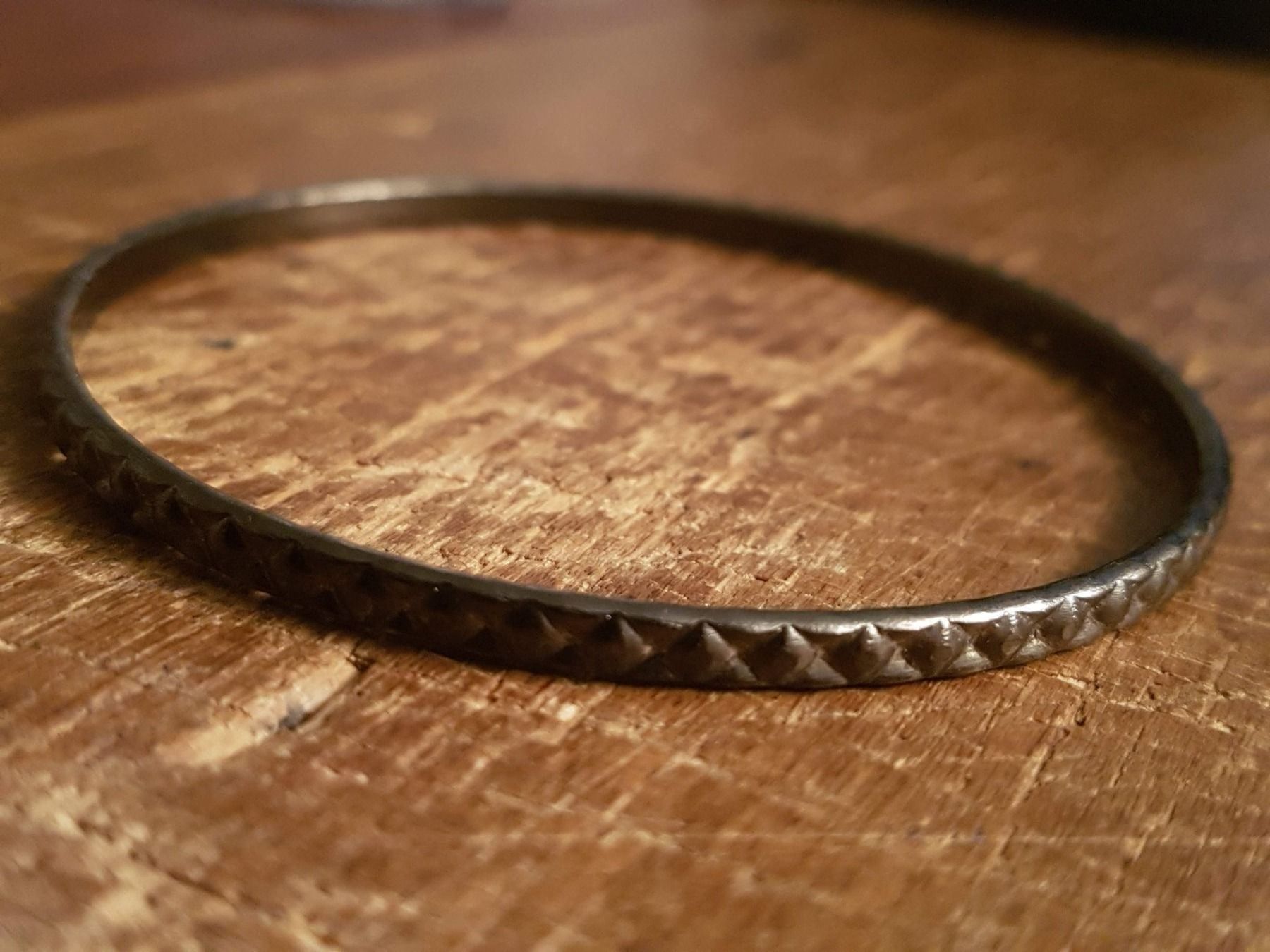 Bracciali & Braccialetti: dünner Armreif mit kariertem Muster – Usato da Ettingen venduto da Maranathatalitha 2