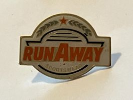 1 Pin RunAway Sportswear