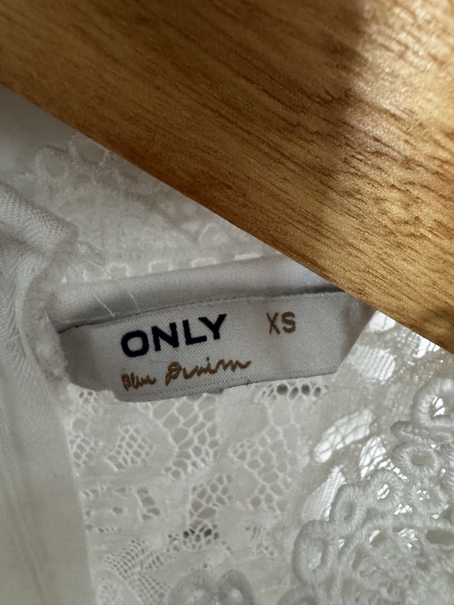 Only Blusen: Spitzen Oberteil weiss – Gebraucht aus Schaan von kri_tsw8 2