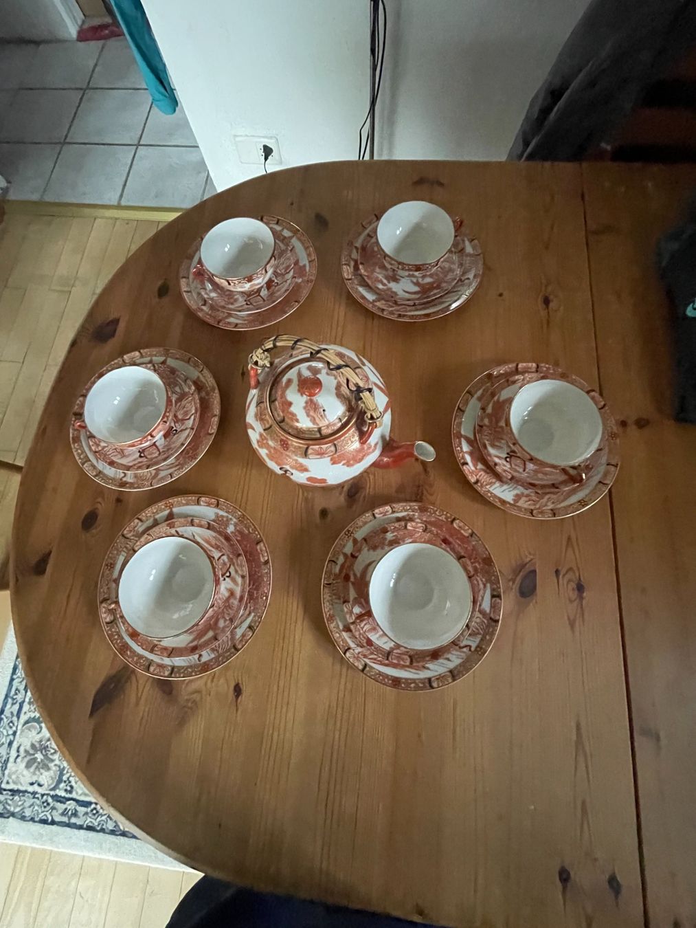 Set di piatti: Schönes Tee Service – Usato da Glarus venduto da adiweb007