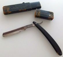Antike Reisebox und Barbier Rasiermesser M.Tellier Dijon