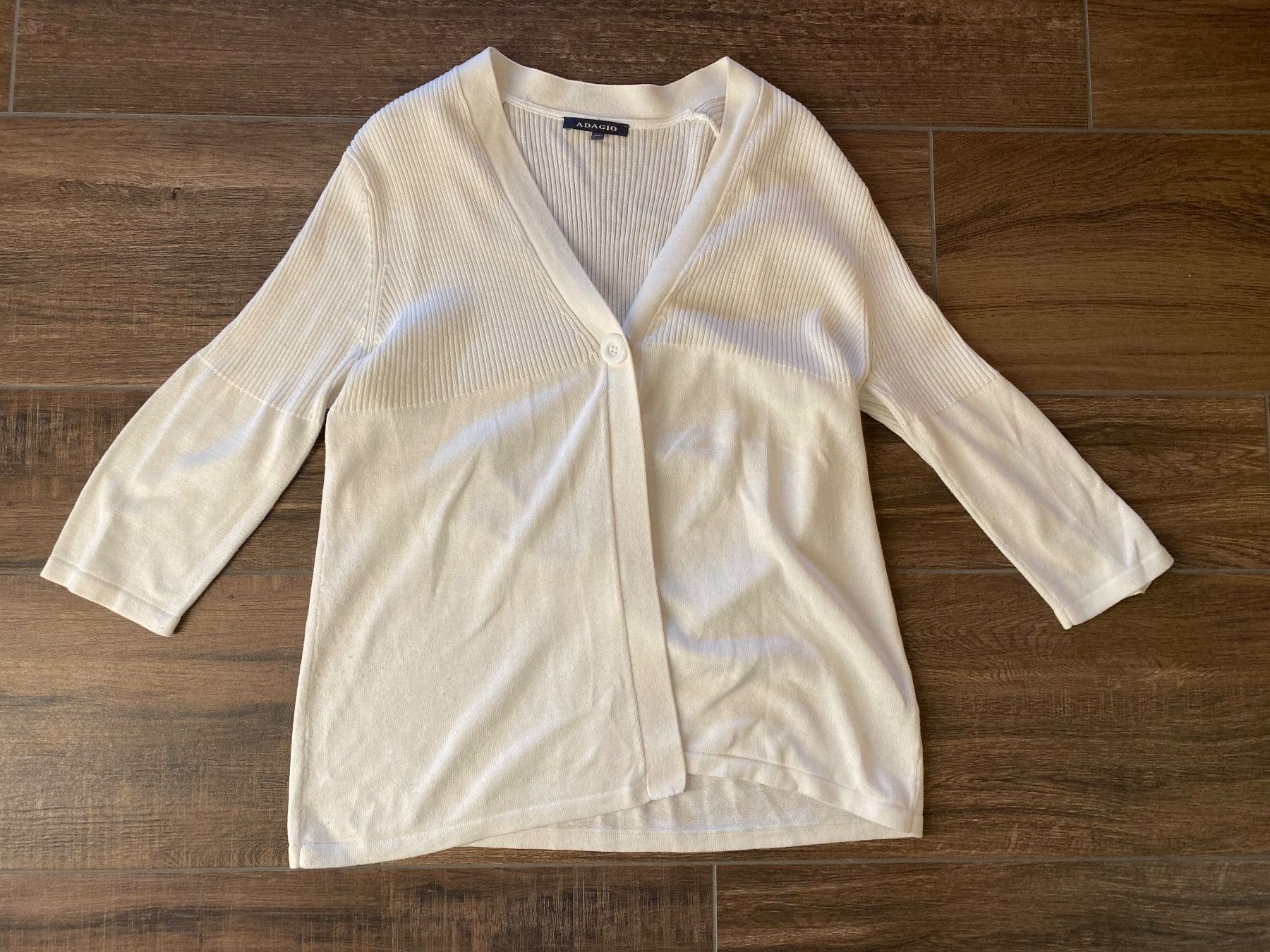 Jacken: Adagio Strickjacke weiss Gr. 46 – Gebraucht aus Pratteln von a23_j2gs