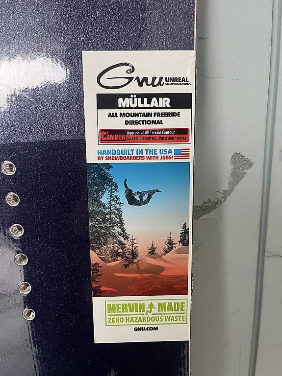 Board: Gnu Mullair 161cm Snowboard  – Nuovo e nell'imballaggio originale da Gstaad venduto da Pure_Snowboarding 3