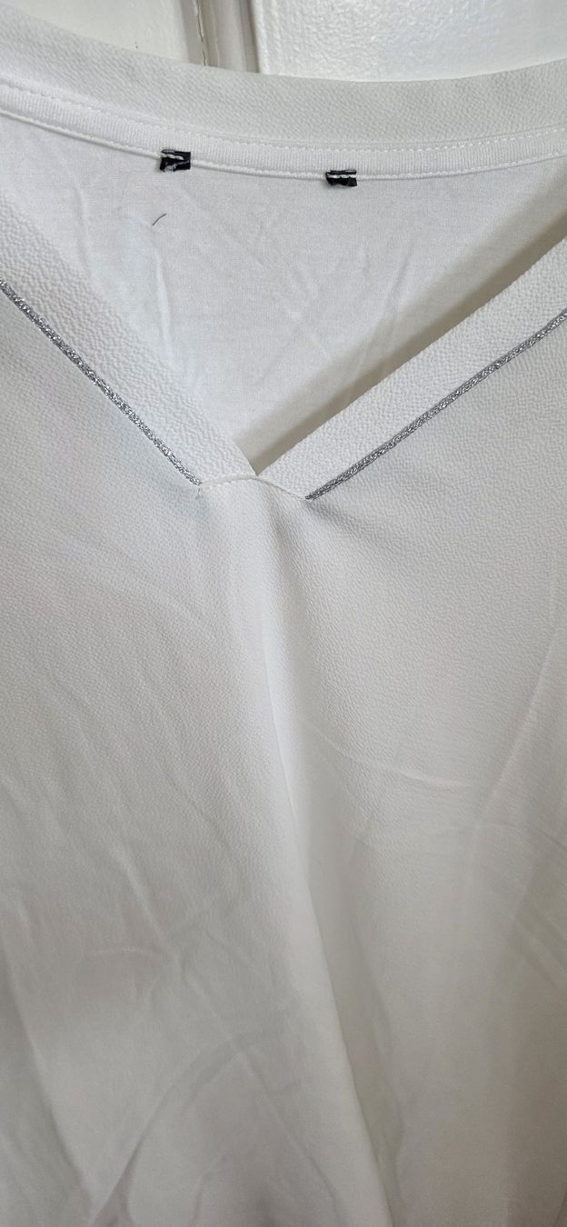 T-shirt: Top /Tshirt Blanc L – Usato da Yverdon-les-Bains venduto da van_dq65 1