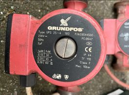 Grundfos Pumpe UPS 25-4 180, Heizungspumpe
