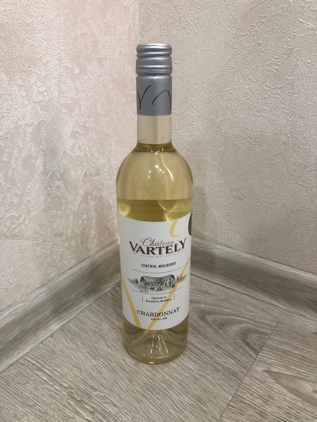 Vino: Château Vartely Chardonnay 2022 – Nuovo e nell'imballaggio originale da Wald ZH venduto da mlnt 1