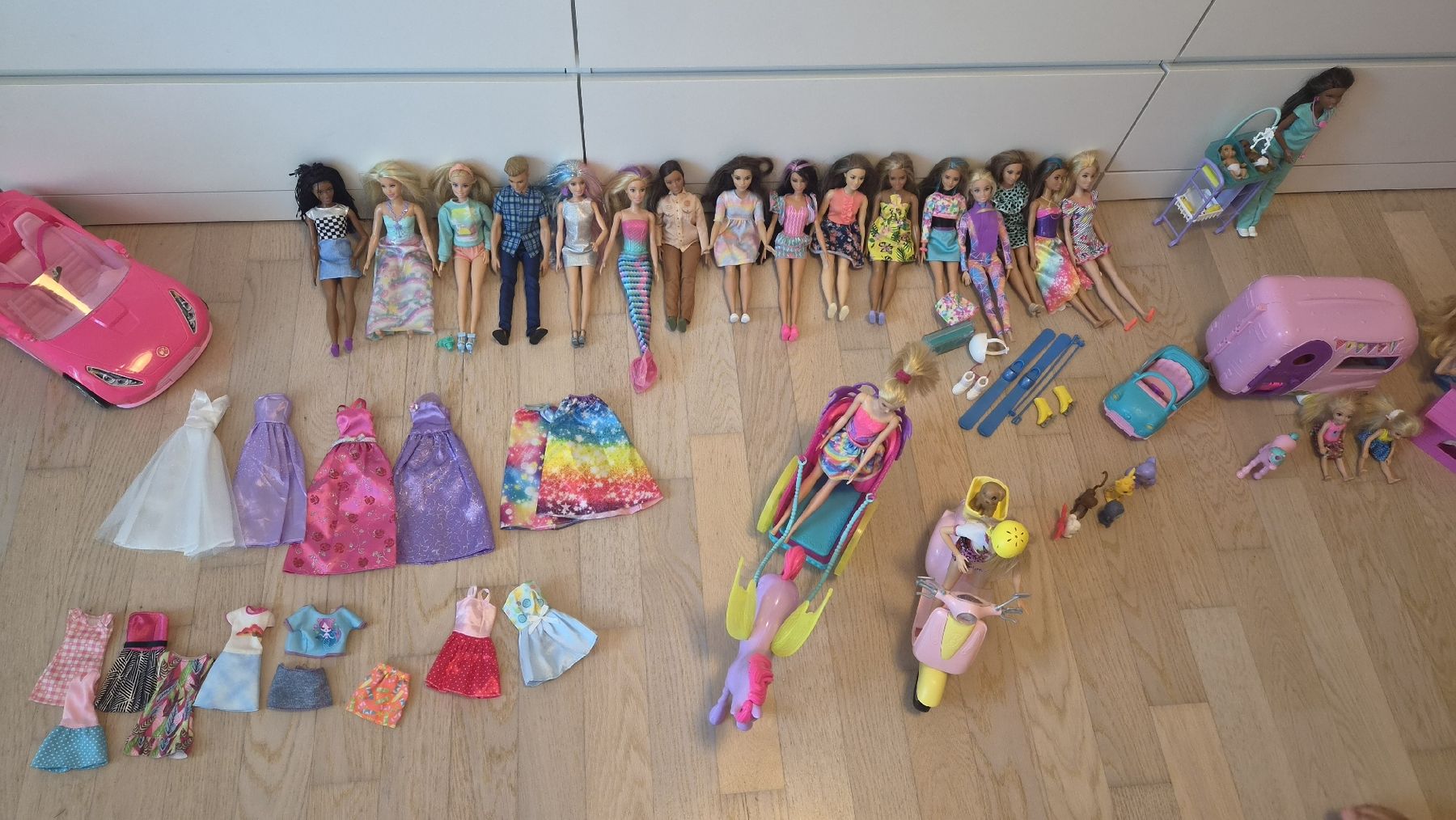 Spielzeuge: Barbie Puppen riesen SET – Gebraucht aus Obfelden von Luna90