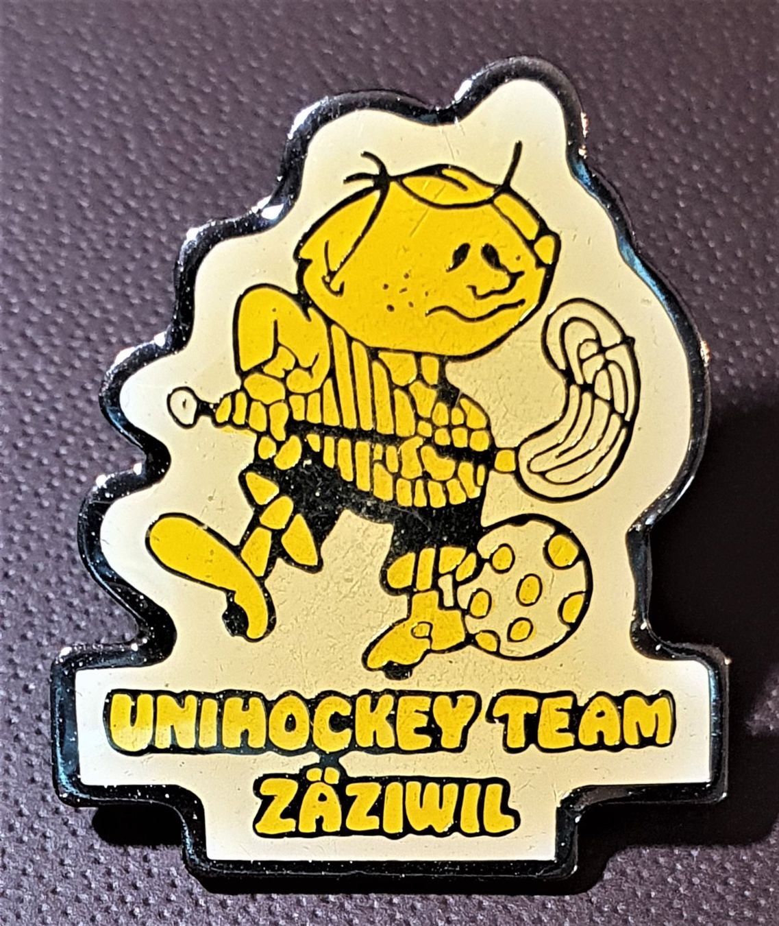 Plaketten & Abzeichen: R099 - Pin Unihochey Team Zäziwil – Gebraucht aus Reinach BL von Boston-Verkauf