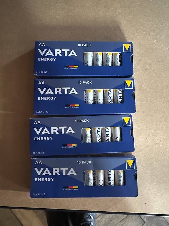 Akkus: Varta AA Batterie – Gebraucht aus Rikon im Tösstal von selverajah01