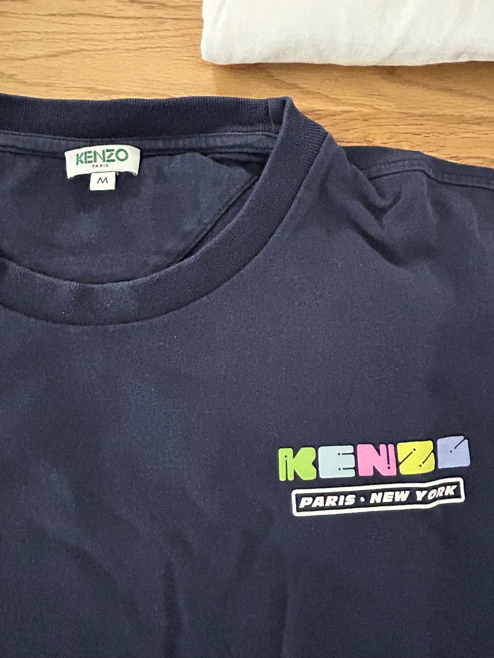 Kenzo T-shirt: Kenzo T-Shirt - Grösse M – Usato da Neftenbach venduto da Vespa796 1