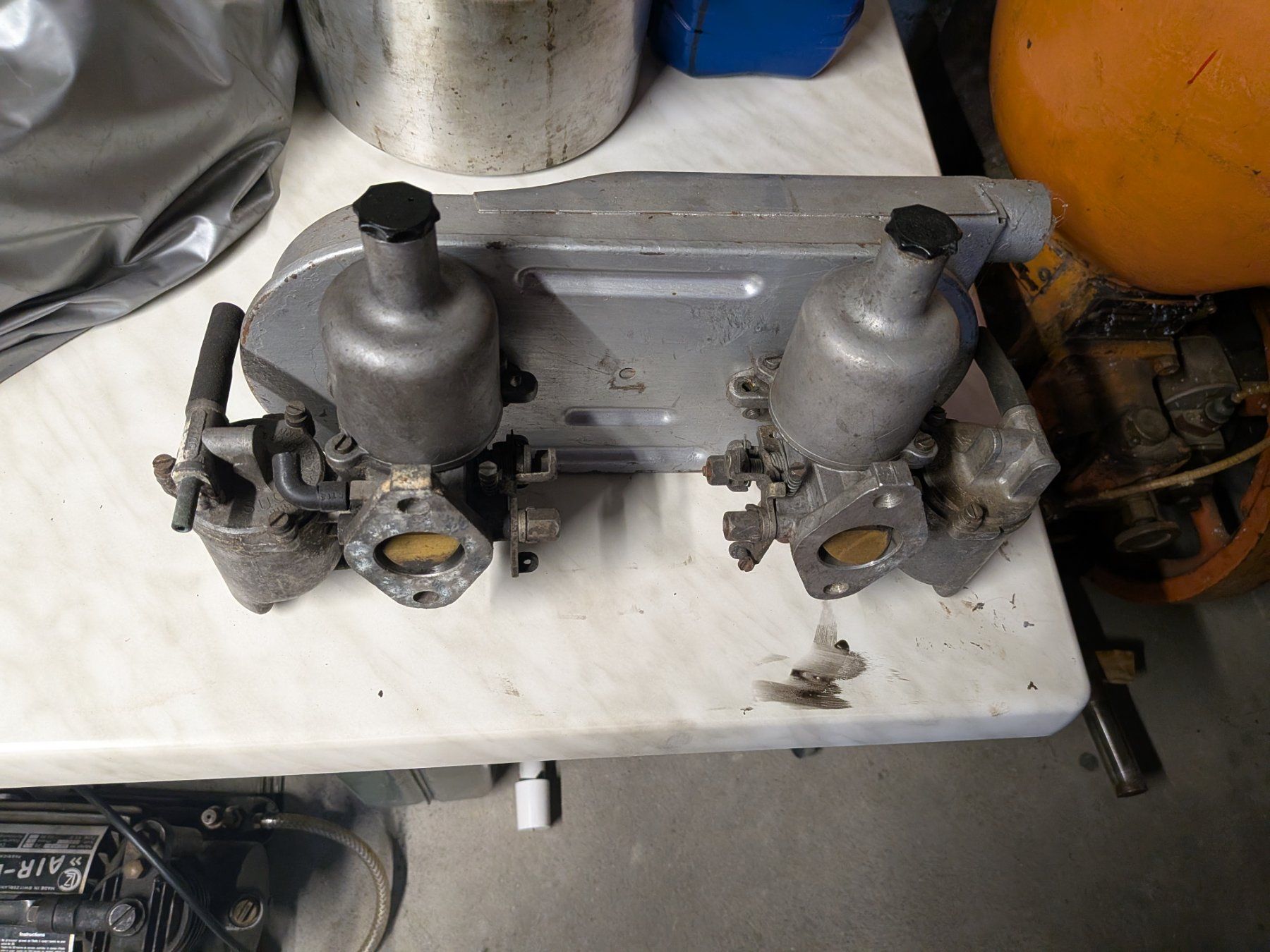 Triumph Tutti pezzi di ricambio auto: Triumph Spitfire Doppelvergaser – Usato da Lyss venduto da Spartan76