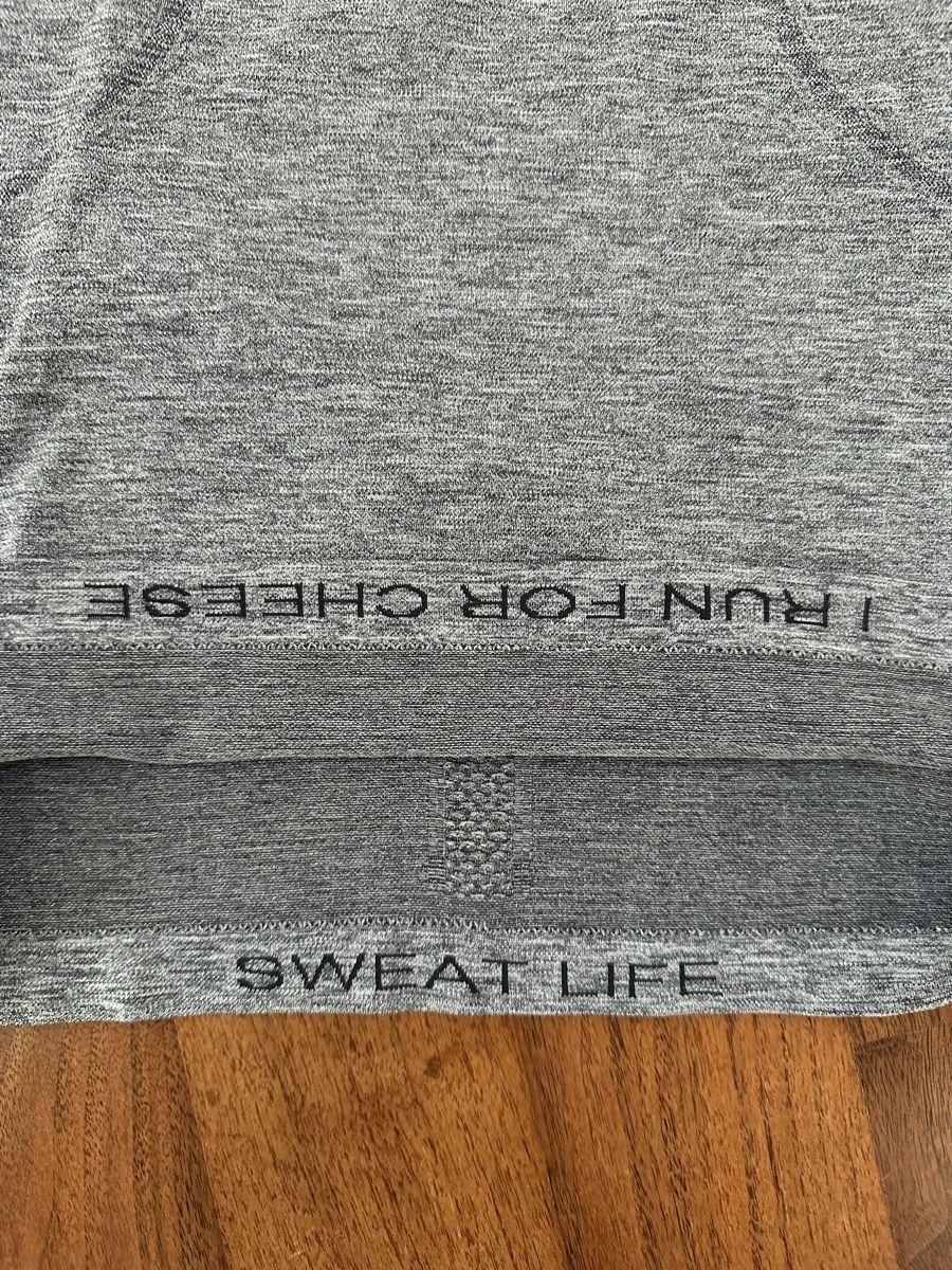 Lululemon Top: lululemon langarm shirt verm. m/l – Usato da Sarmenstorf venduto da Nila78 2